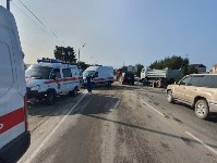 Человек погиб при столкновении седана с грузовиком в Южно-Сахалинске, Фото: 3