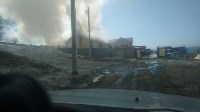 Частный дом горит в Холмске, Фото: 1