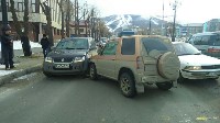 Три автомобиля столкнулись на проспекте Победы в Южно-Сахалинске, Фото: 3