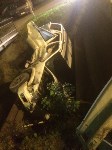 Nissan Terrano упал в реку в центре Южно-Сахалинска, Фото: 3