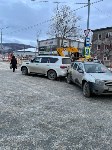Очевидцев столкновения кроссовера и внедорожника ищут в Южно-Сахалинске, Фото: 1
