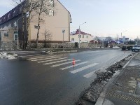 Пешеход упал с тротуара под КамАЗ в Южно-Сахалинске, Фото: 3