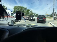 Автомобиль с женщиной и ребенком опрокинулся в Южно-Сахалинске, Фото: 7