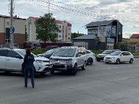 Очевидцев столкновения Toyota RAV4 и Mitsubishi Delica ищут в Южно-Сахалинске, Фото: 6