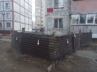 Коммунальщики Южно-Сахалинска обещали сделать так, чтобы ветер не ронял заборы, Фото: 1