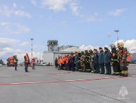 Способы тушения самолета и спасения людей отработали спасатели в аэропорту Южно-Сахалинска, Фото: 6