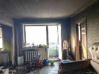 Последствия пожара в многоэтажке в Долинске, Фото: 4