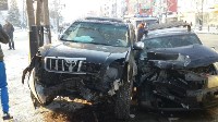 Две "Тойоты" столкнулись утром 6 февраля в Южно-Сахалинске, Фото: 2