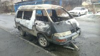 Микроавтобус сгорел в Южно-Сахалинске, Фото: 5