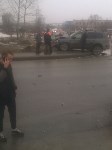 Внедорожник и легковой автомобиль столкнулись в Южно-Сахалинске, Фото: 1