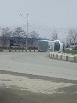 "Газель" опрокинулась после столкновения с "Тойотой" в Южно-Сахалинске, Фото: 2
