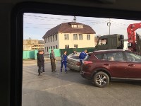 Таксиста зажало в автомобиле после столкновения с кран-балкой в Южно-Сахалинске, Фото: 3