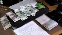 Мошенников, которые портили чужие паспорта за деньги, задержали в Южно-Сахалинске, Фото: 5
