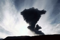 Вулкан на Парамушире выбросил столб пепла высотой 4 километра, Фото: 5