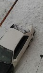 В Холмске с крыши упала снежная масса, Фото: 4