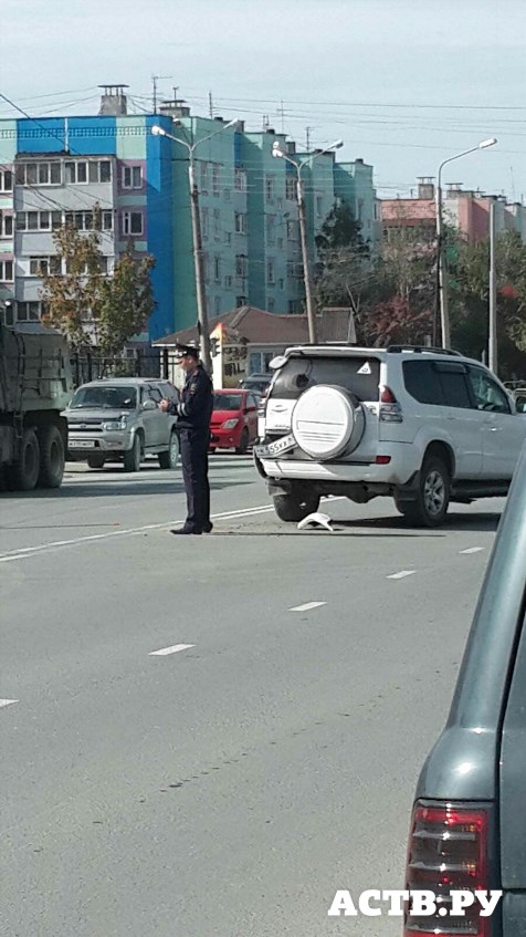 Мотоциклист врезался в джип в Южно-Сахалинске