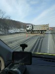Универсал и грузовик столкнулись на автодороге Южно-Сахалинск - Холмск, Фото: 4
