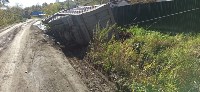 Грузовик упал в Безымянный ручей в Корсакове, Фото: 6