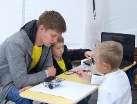 Парк Южно-Сахалинска заполнили участники образовательного форума для детей и родителей, Фото: 2