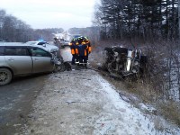 Два человека пострадали при столкновении трех автомобилей на въезде в Южно-Сахалинск, Фото: 5
