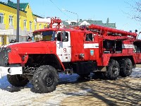 Около 40 человек эвакуировали из-за пожара в больнице в Ногликах, Фото: 3