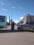 Suzuki Escudo врезался в пассажирский автобус в Поронайске, Фото: 2