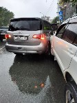 Очевидцев столкновения Toyota Kluger V и Infiniti QX56 ищут в Южно-Сахалинске, Фото: 2