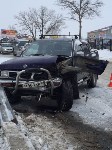Три автомобиля столкнулись в Южно-Сахалинске, Фото: 3