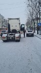 Очевидцев столкновения электрокара и тягача ищут в Южно-Сахалинске, Фото: 2