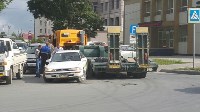 Тягач и автомобиль такси столкнулись в Южно-Сахалинске, Фото: 1