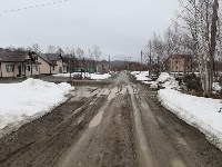 Талые воды топят участки на улице Саянской в Южно-Сахалинске, Фото: 1