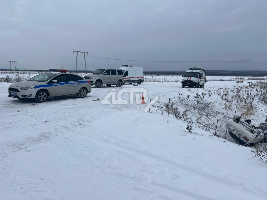 Мёртвого мужчину обнаружили в перевернувшейся машине в Новой Деревне -  Новости Сахалинской области. Происшествия – Фотогалерея, фото 5 - ASTV.ru