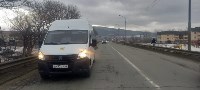 Неизвестный на автомобиле Тank зацепил GAZ и скрылся с места ДТП в Южно-Сахалинске, Фото: 12