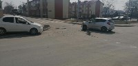 При столкновении Toyota Platz и Honda Fit в Южно-Сахалинске пострадал пассажир, Фото: 1