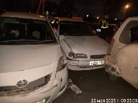 Пьяный бесправник, скрываясь от ДПС, врезался в три машины в Южно-Сахалинске, Фото: 4