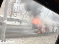 Пассажирский автобус загорелся в Южно-Сахалинске, Фото: 2