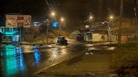 Land Cruiser повис на леерном ограждении в Корсакове , Фото: 3