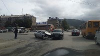 В Южно-Сахалинске на перекрестке ул. Пограничной и пр. Мира столкнулись два автомобиля, Фото: 5