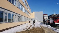 Больше 600 человек эвакуировали из средней школы в Долинске, Фото: 9