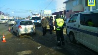 В Южно-Сахалинске при столкновении микроавтобуса и хэтчбека пострадал мужчина, Фото: 4