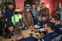 За автографами к хоккеистам «Сахалина» выстроилась очередь в 150 человек, Фото: 11