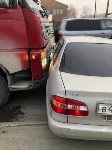 Очевидцев ДТП с участием грузовика и седана ищут в Южно-Сахалинске, Фото: 5