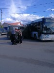 Пассажирский автобус столкнулся с «буханкой» в Долинском районе, Фото: 1