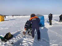 Правила поведения на льду напомнили рыбакам-любителям в Долинском районе, Фото: 3