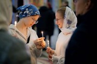 В Южно-Сахалинске встретили Благодатный огонь , Фото: 1