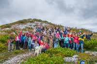 Около 100 сахалинцев поднялись на гору Острую, Фото: 3