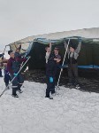 Пожарные на "Сахалинском льду" работали в качестве такси, Фото: 7