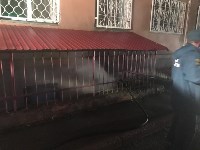 Ночью пожарные тушили подвал многоэтажки в Южно-Сахалинске , Фото: 5