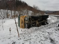 Между Арсентьевкой и Ильинским опрокинулся самосвал, Фото: 2