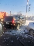 Три автомобиля столкнулись в Южно-Сахалинске, Фото: 7